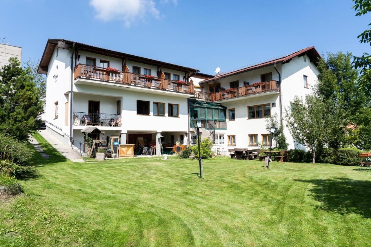 Gasthof Diewald Raach am Hochgebirge Luaran gambar