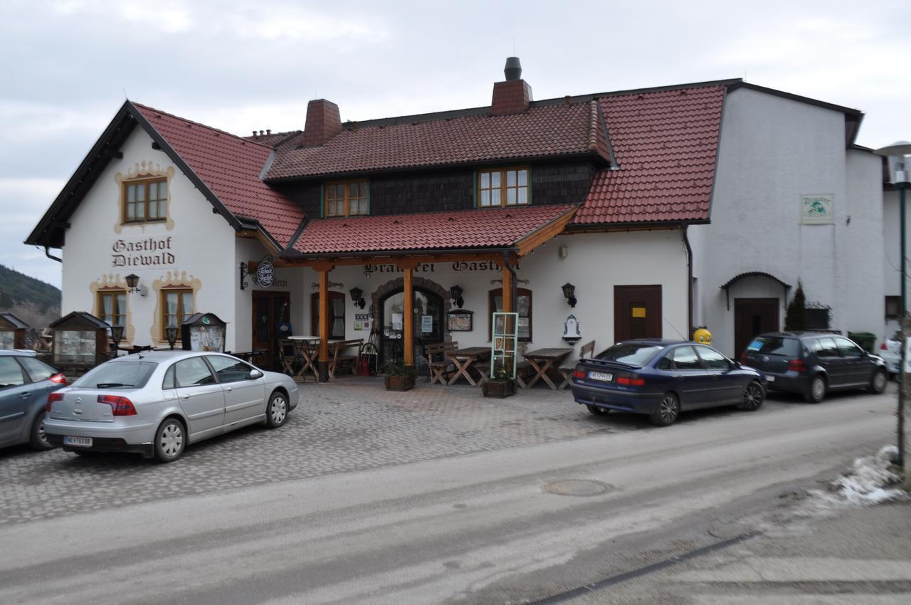 Gasthof Diewald Raach am Hochgebirge Luaran gambar